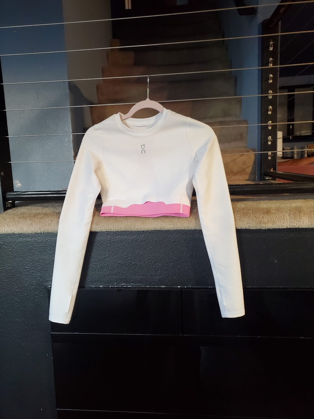 On Running White Cropped Long-Sleeve Top with Pink Scallop Hem